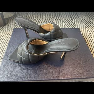 Bottega Veneta
Quilted Leather Mules